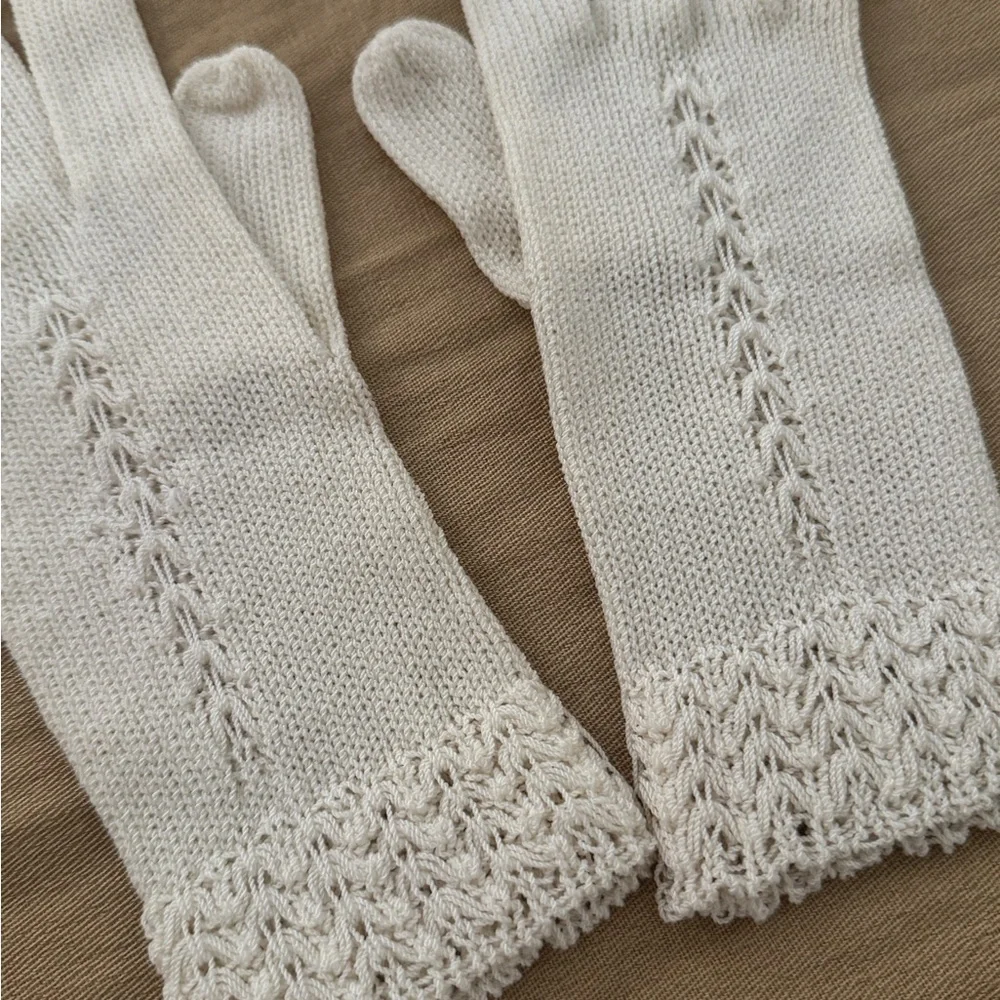 Vintage White Knit Gloves Cable Cuff XS/S
